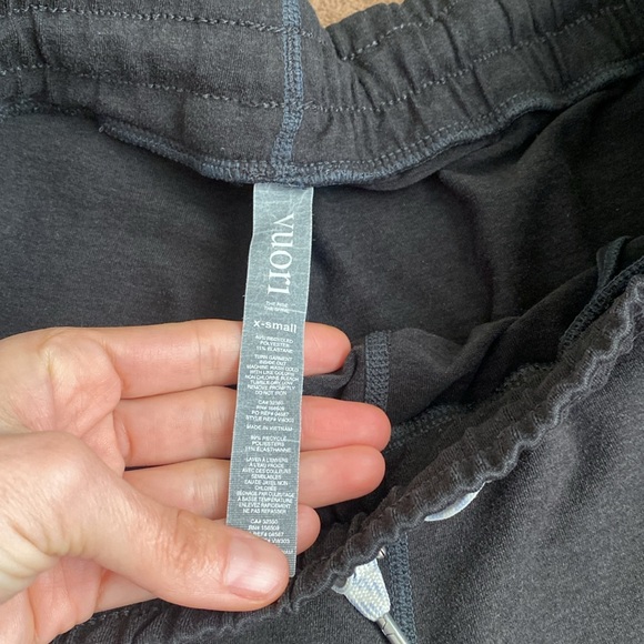 Vuori Performance Women’s Joggers size XS EUC - Picture 3 of 13